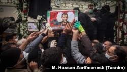 The funeral of a former IRGC commander has drawn angry criticism on social media.