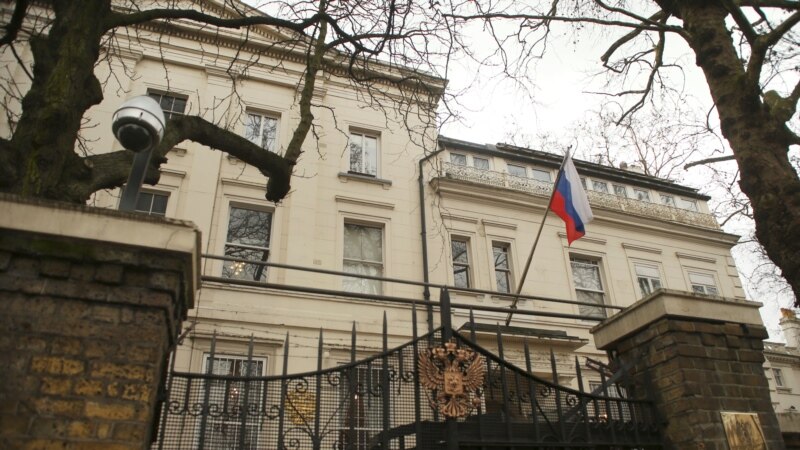 Посольство России в Лондоне предупреждает туристов об угрозе «русофобии»