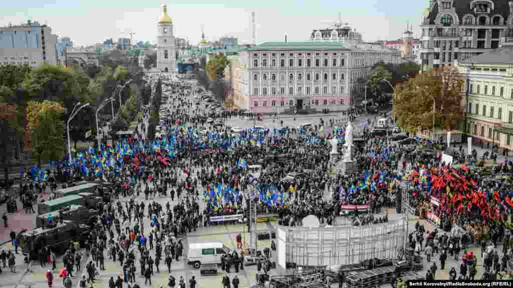 Акція розпочалась на Михайлівській площі