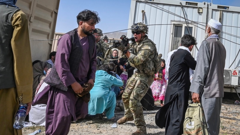 Земјите повикуваат на безбедно заминување од Авганистан