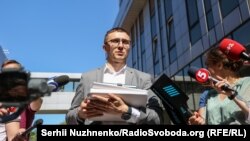 Виступаючи перед мітингом, який зібрався на його підтримку під судом, Стерненко заявив про намір звертатися до Європейського суду з прав людини