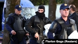 Oficerë të Policisë shqiptare. (Fotografi nga arkivi)