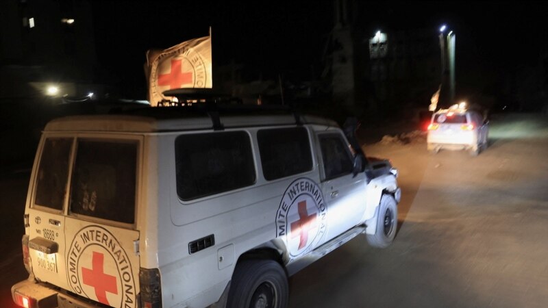 صلیب سرخ: تحویل اجساد ۴۵ فلسطینی به حماس در برابر بقایای سه گروگان اسرائیلی