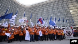 Під час демонстрації європейських сталеварів перед установами ЄС, Брюссель, 15 лютого 2016 року