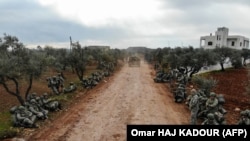 Турецкие военные в сирийской провинции Идлиб.