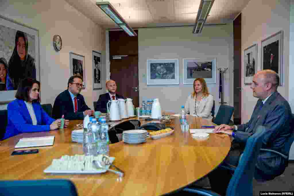 INTERNAL USAGE ONLY -- CZECH REPUBLIC – Belarusian opposition leader Svyatlana Tsikhanouskaya during visit at RFE/RL Headquarters in Prague, June 8, 2021 (permission to be requested at Photo Desk)