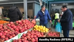 Bakıda bazar (Arxiv)