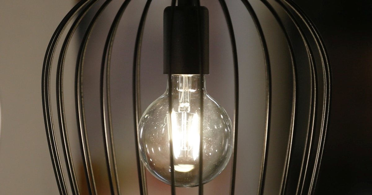 სემეკმა დენის ტარიფი საშუალოდ 5 თეთრით გააძვირა - 17%-დან 33%-მდე