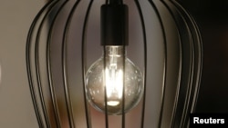 გაძვირება დეკემბერშიც იყო დაანონსებული, თუმცა ტარიფების ზრდა მაშინ სამი თვით გადადეს.