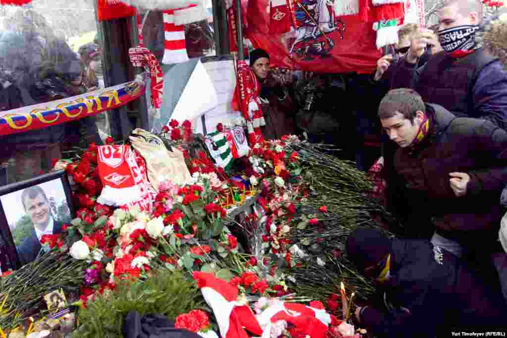 Soccer fans came to attend a memorial for Spartak Moscow fan Yegor Sviridov at the site of his stabbing on December 11.