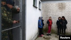 Ілюстрацыйнае фота. Віетнамцы, затрыманыя пры спробе незаконна перасячы мяжу зь Беларусі ў Літву, 2016 год