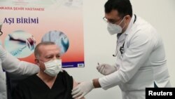 Претседателот на Турција Реџеп Таип Ердоган денеска прими вакцина против ковид-19.