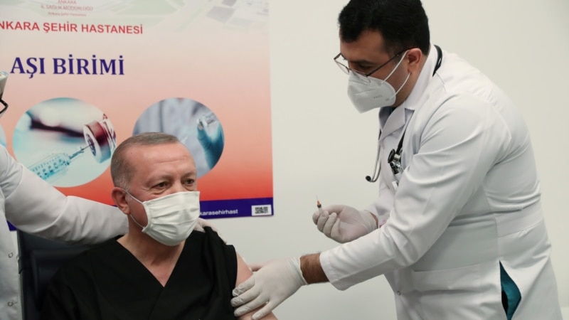 Ердоган ја прими кинеската вакцина против коронавирус