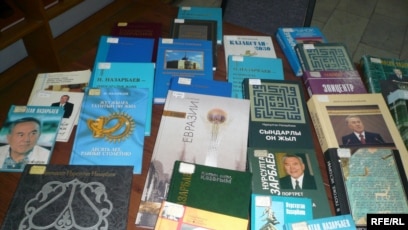 Егде жастағы, артық салмақты әйелдермен секс порно