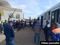 Волжскийдаги ўзбеклар автобус ва поездларда олиб чиқилади.