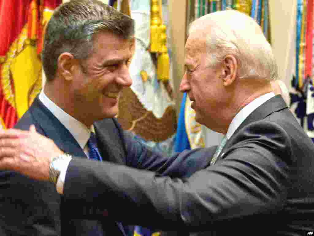 Washington - SAD i Kosovo - Podpredsjednik SAD Joe Biden i kosovski premijer Hashim Thaci, razgovarali su u Washingtonu o budućnosti Kosova i regiona.