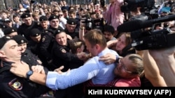 Задержание Навального на акции 5 мая