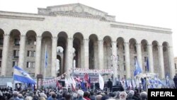 “Представительское народное собрание Грузии” намерено завтра провести акцию перед зданием парламента страны. В инициативную группу собрания входят как известные общественные деятели, так и несколько оппозиционных партий. Фактически, это первое масштабное 