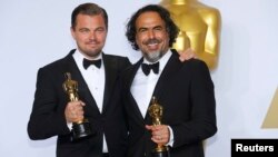 لیوناردو دی کاپریو جایزهء اسکار بهترین هنرپیشهء مرد و الیخاندرو گنوزالیز ایناریتو جایزه اسکار بهترین کارگردان را از آن خود ساختند
