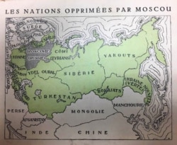 Франкомовна мапа, де зображено дві поневолені України на території колишньої Російської імперії, східну іменують як «Нову Зелену Україну». Карту опубліковано в період 1918–1939 років