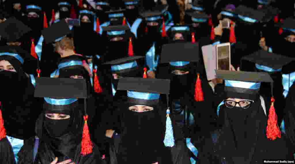 Female Afghan students from the medical faculty of Kandahar University attend their graduation on August 16. (epa/Muhammad Sadiq)