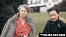 Мадам Чан Кайши (справа) и первая леди США Элеонора Рузвельт