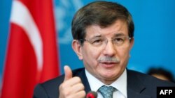 Турскиот министер за надворешни работи Ахмет Давутоглу
