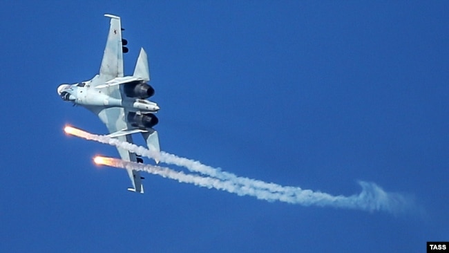 Російський винищувач Су-30, полігон Опук, Крим, вересень 2016