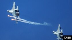 Російські винищувачі Су-30, архівне фото