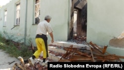 Изгореното училиште во Долно Српци.