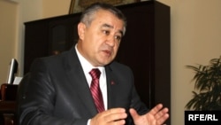 Өмүрбек Текебаев