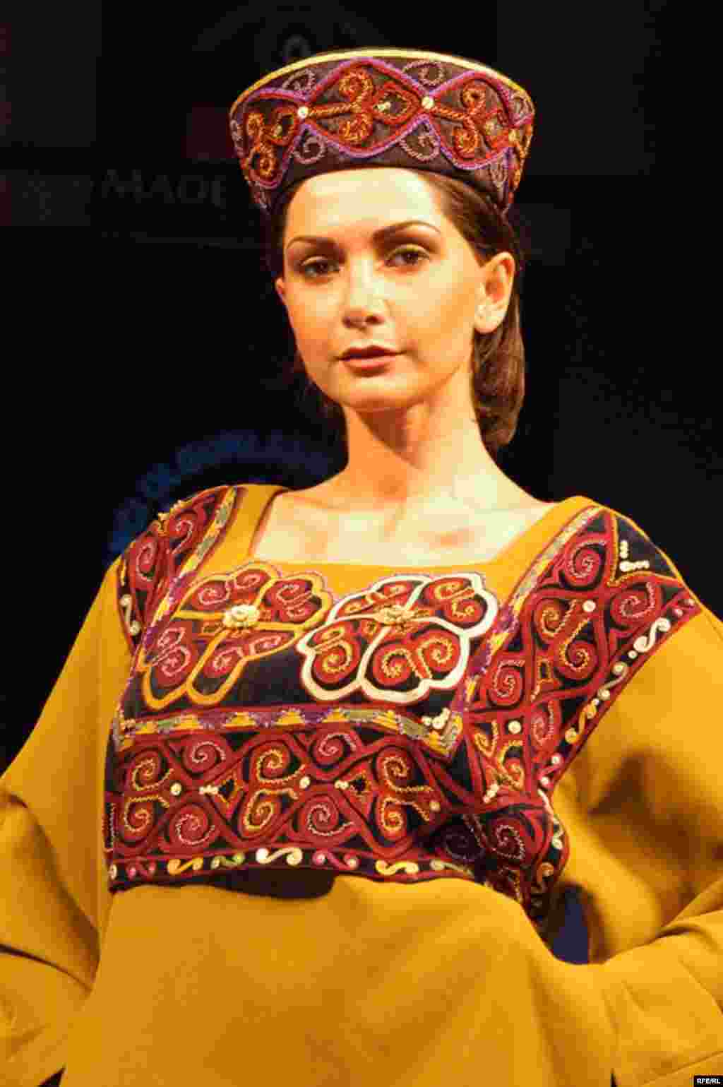 UAE- Istanbul fashion show in Dubai- 12/29/2006