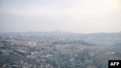 Панорамски поглед на Ерусалим, утрото по иранските напади врз Израел 