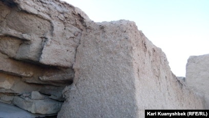 Телефон үшін жалғыз қыздар