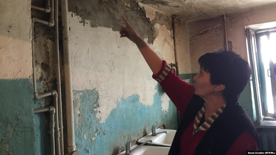 Нудисттік жағажайда қызыммен инцест порно Пизда GIF