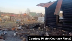 Пепелище, все что осталось от дома Самойловых