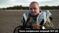 Командувач ССО ЗСУ генерал-майор Григорій Галаган після десантування з Osprey CV-22, вересень 2020 року. Фото пресцентру Командування Сил спецоперацій