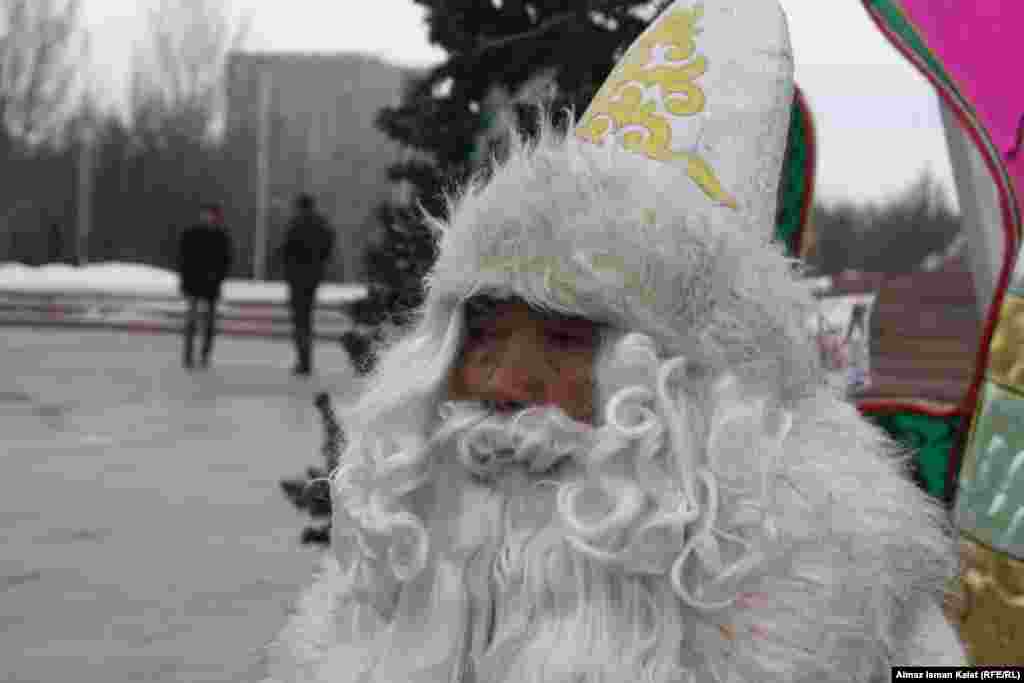 Kirgizstan - Santa Claus la Bişkek