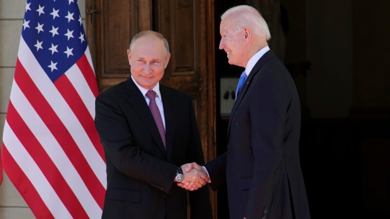 Përfundon takimi i presidentëve Biden dhe Putin
