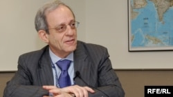 Daniel Serwer 