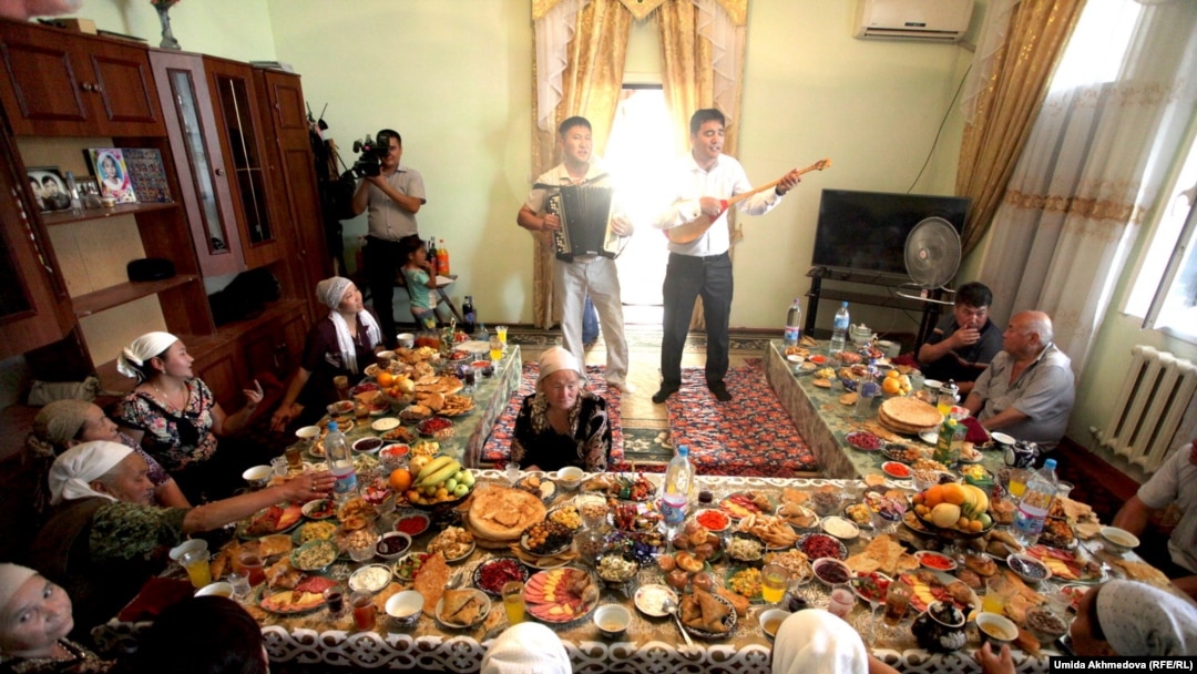 Атақты сперматозоидтардың порнофотосуреттері