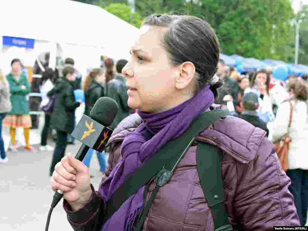 Diana, trimisa specială a Europei Libere relatînd de la sărbătoare