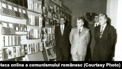 Inaugurarea „Expoziţiei de carte şi mijloace de informare şi educare a oamenilor muncii”, organizată la Sala Dalles din Capitală.(13.V.1978) Fototeca online a comunismului românesc;cota:153/1978