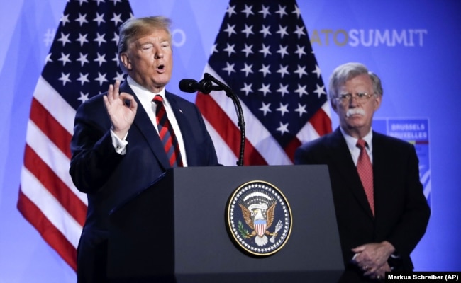 Дональд Трамп и Джон Болтон