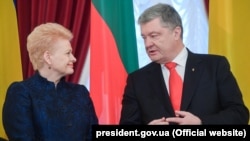 Президент України Петро Порошенко і президент Литви Даля Грібаускайте. Київ, 7 грудня 2018 року