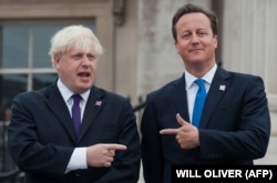 Друзья-соперники? Премьер-министр Великобритании Дэвид Кэмерон (справа) и мэр Лондона Борис Джонсон