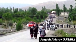 There have been a number of cross-border incidents in recent years between Kyrgyzstan's Batken and Tajikistan's Isfara districts. (file photo)