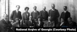 მეორე ინტერნაციონალის წევრები საქართველოში. 1920 წელი. ეროვნული არქივის ფოტო