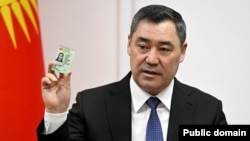 Президент Садыр Жапаров "Унаа" мекемесинде.