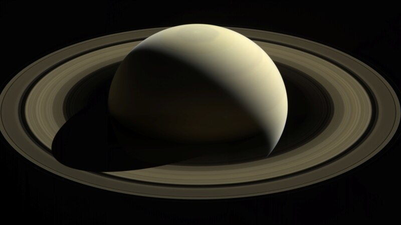 Saturni kalon Jupiterin si planeti me më së shumti satelitë